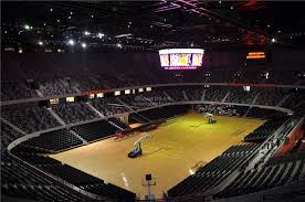 目光转向亚 目光转向亚